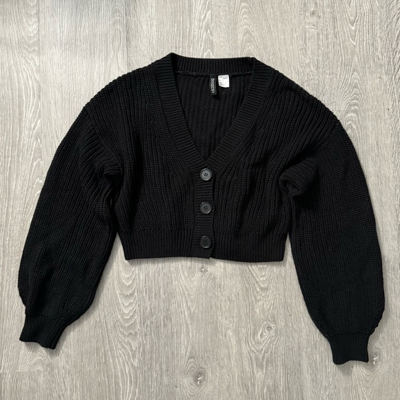 H&M cropped sweater - Picture 1 of 2